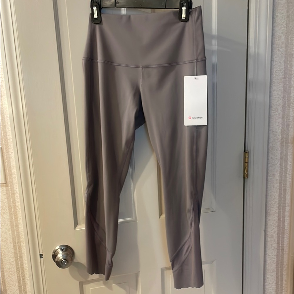 NEVER WORN Lululemon Gray High-Waisted Leggings